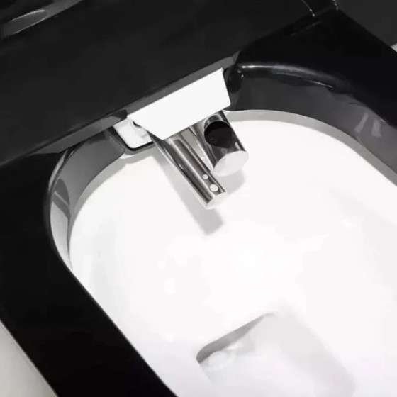 Toilette japonaise noire connectée lavante siège chauffant