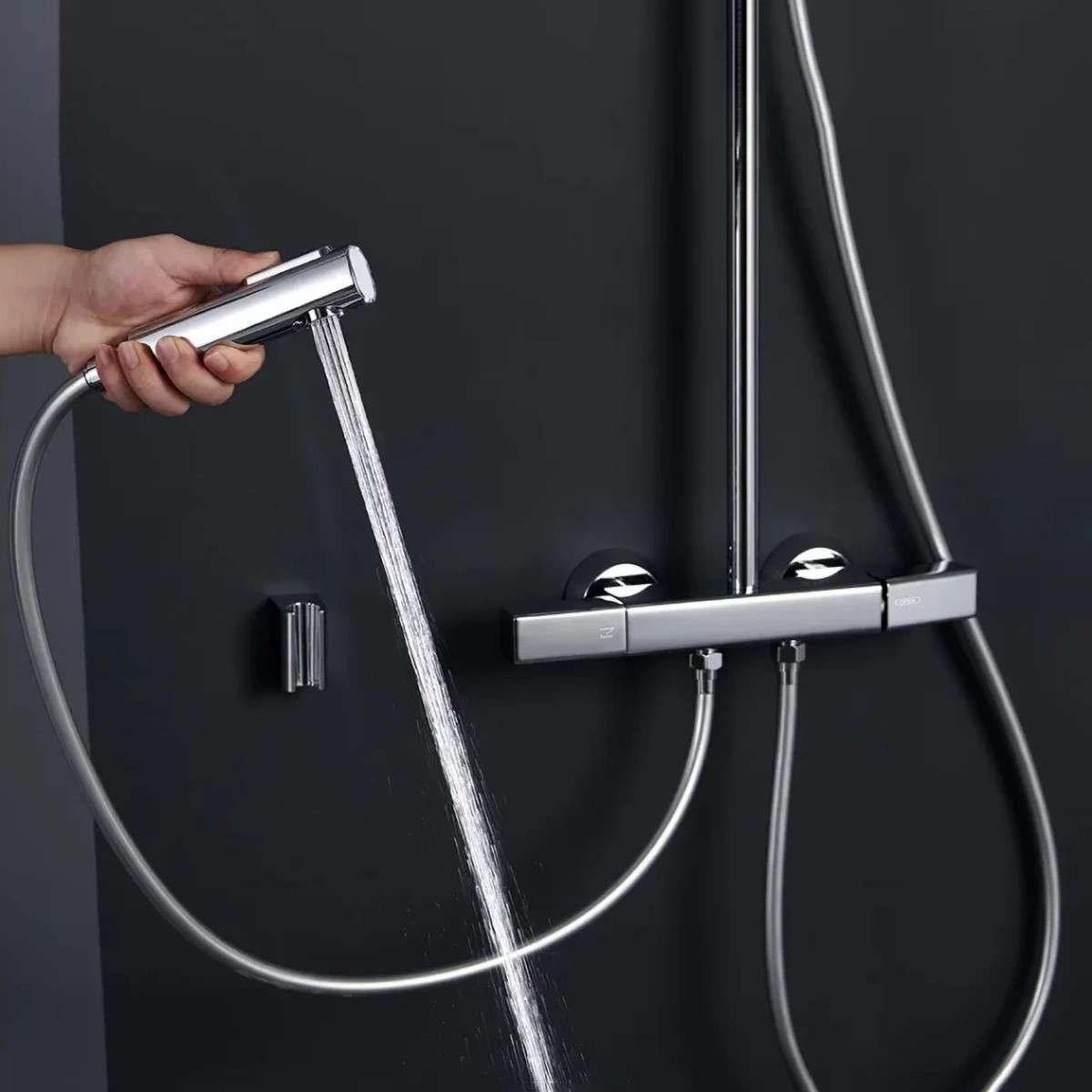 Colonne de douche gun métal Siempre – 4 fonctions, douchette 3 jets