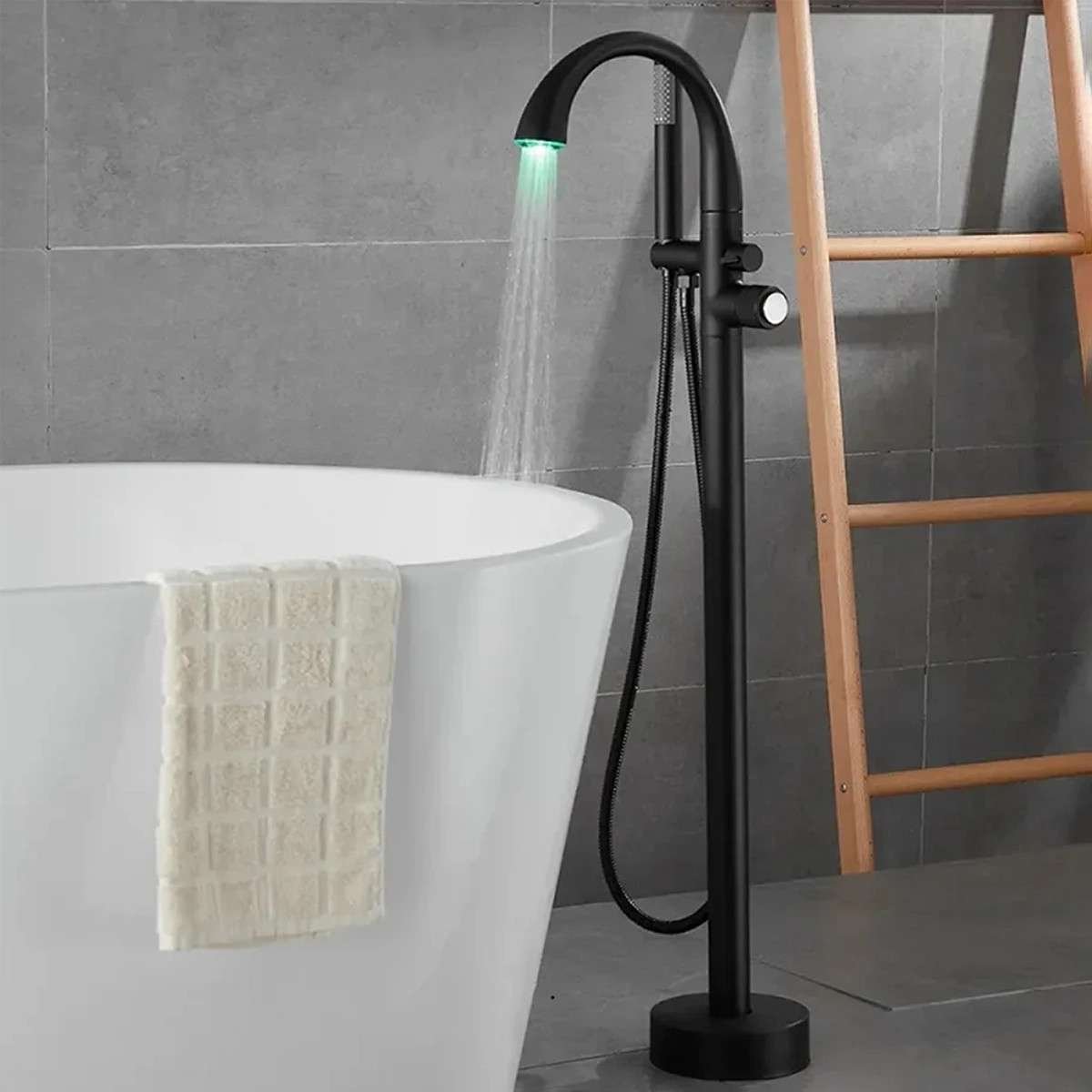 Mitigeur baignoire au sol LED Fusion noir | Design moderne
