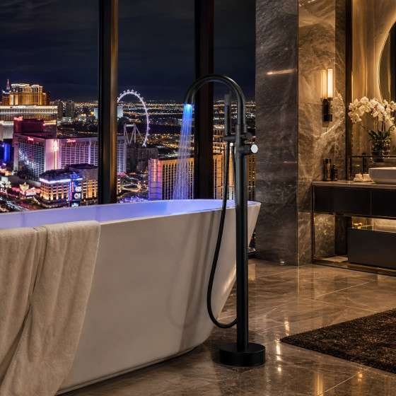 Mitigeur baignoire au sol LED Fusion noir | Design moderne