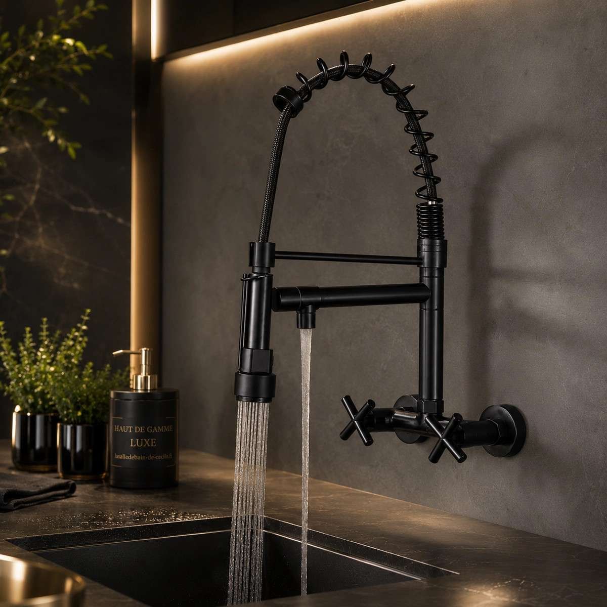 Mélangeur évier cuisine mural Gazoli – Noir design