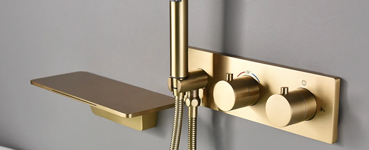 Mitigeur de bain mural thermostatique doré brossé, Léno -lasalledebain-de-cecile.fr 